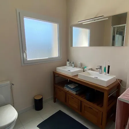 Maison Calme Avec Jardin, Proche Plage Et Centre-ville, Equipee Tout Confort - Fr-1-709-74